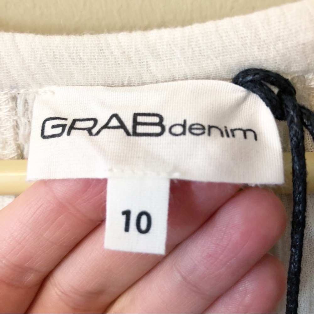 GRABdenim | Embroidered flowy cotton tassel tank - Picture 5 of 8
